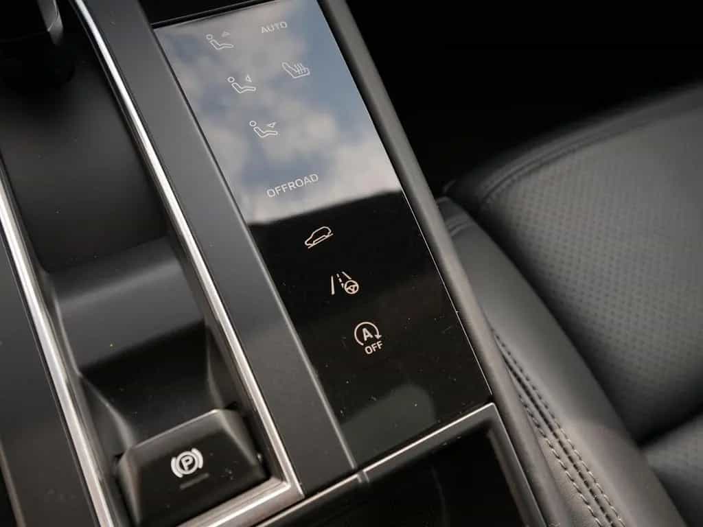 Porsche Macan T BURMESTER-ACC-LUFTF.-PANO-18WEGE-VOLL 01/2023-photo-31