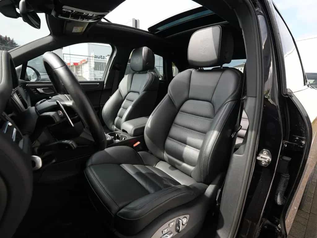 Porsche Macan T BURMESTER-ACC-LUFTF.-PANO-18WEGE-VOLL 01/2023-photo-3