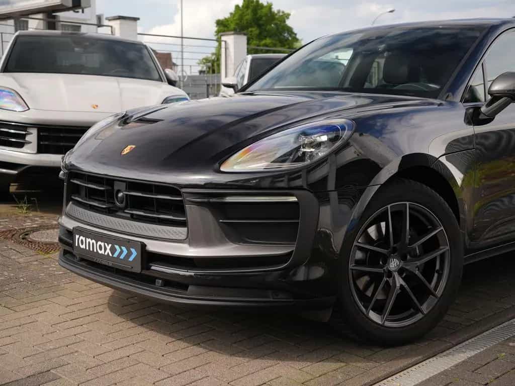 Porsche Macan T BURMESTER-ACC-LUFTF.-PANO-18WEGE-VOLL 01/2023-photo-46