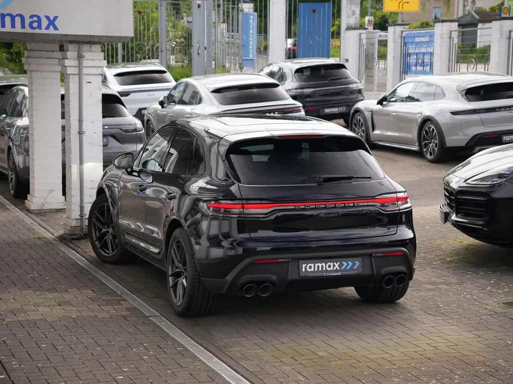 Porsche Macan T BURMESTER-ACC-LUFTF.-PANO-18WEGE-VOLL 01/2023-photo-5