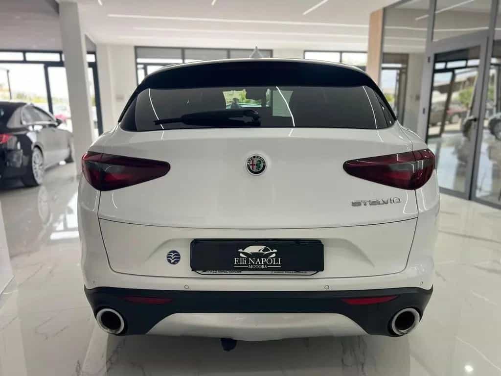 Alfa Romeo Stelvio 2.2 Turbodiesel 180 CV AT8 RW 12/2017-photo-4