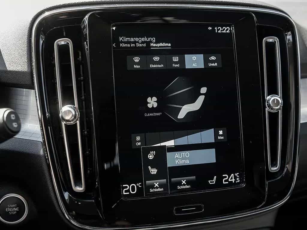 Volvo XC40 B4 AWD Momentum Pro 03/2022-photo-14