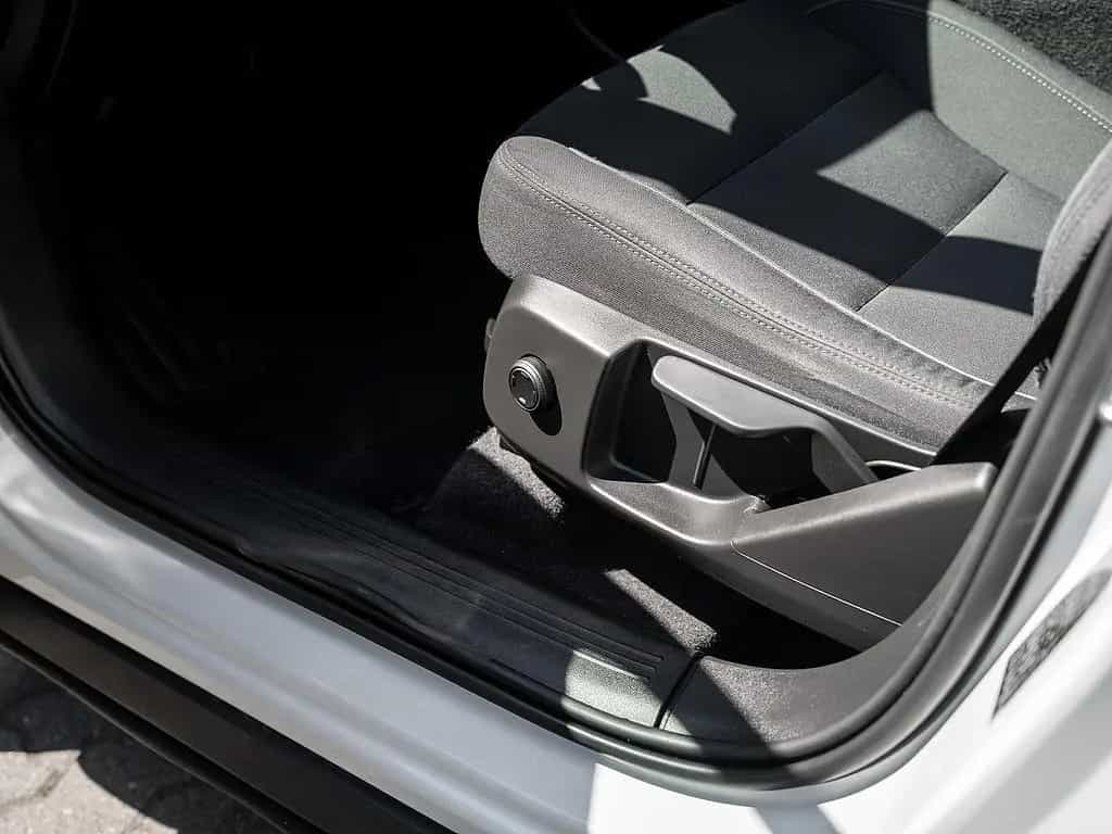 Volvo XC40 B4 AWD Momentum Pro 03/2022-photo-23