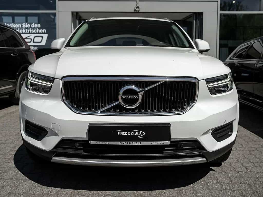 Volvo XC40 B4 AWD Momentum Pro 03/2022-photo-5