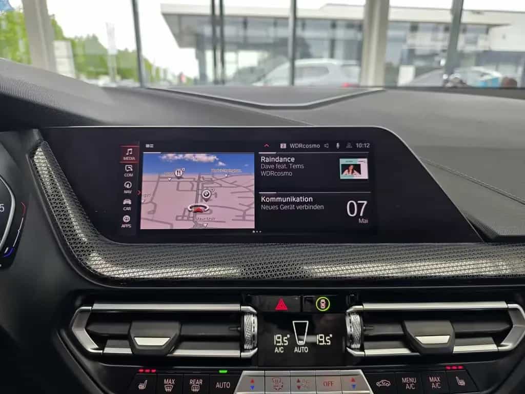 BMW 118 d Shadow-Line Automatik HUD/RFK/Sitzhzg/LM 01/2021-photo-25