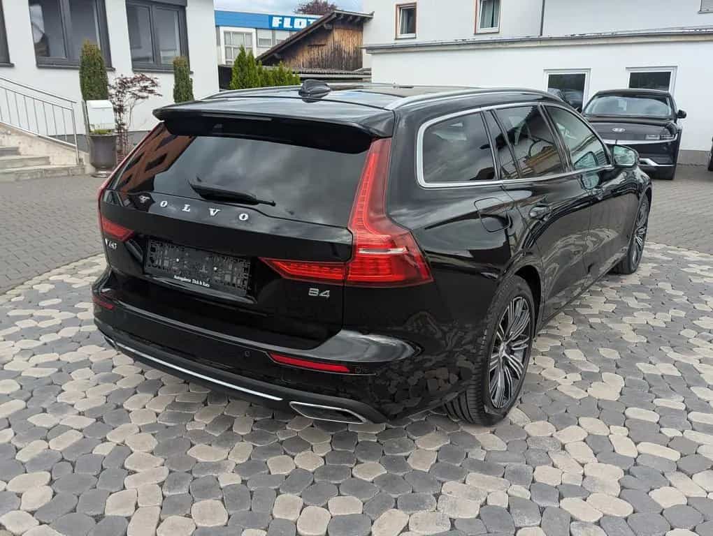 Volvo V60 Inscription PANO LED ACC MEMORY H&R AHK 360° 01/2022-photo-8