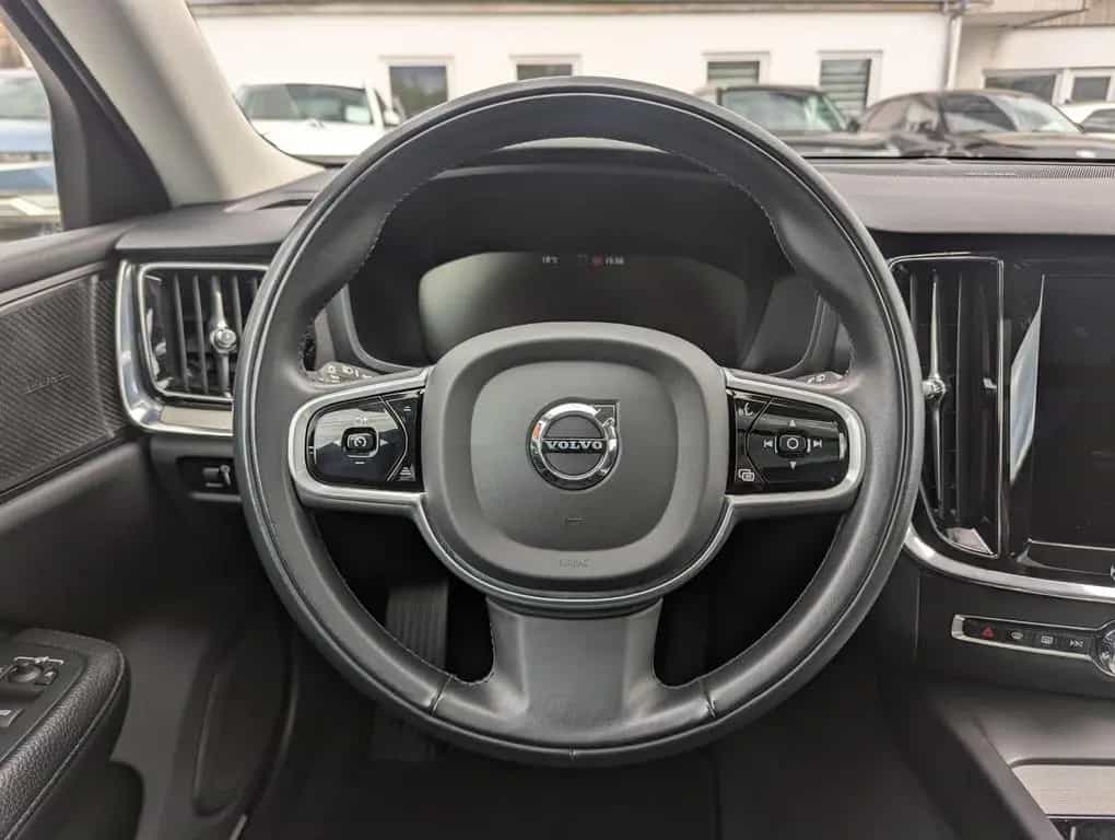 Volvo V60 Inscription PANO LED ACC MEMORY H&R AHK 360° 01/2022-photo-9