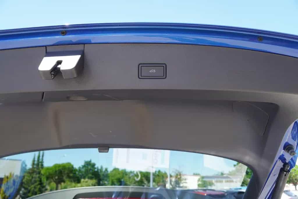 Volkswagen T-Roc R-Line 1.5 TSI DSG LED Navi SHZ Kam VC ACC 05/2021-photo-35