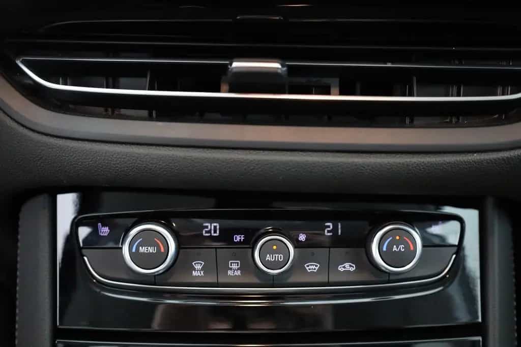 Opel Grandland 1.2DI Turbo Aut. LED Navi Kamera 02/2023-photo-11