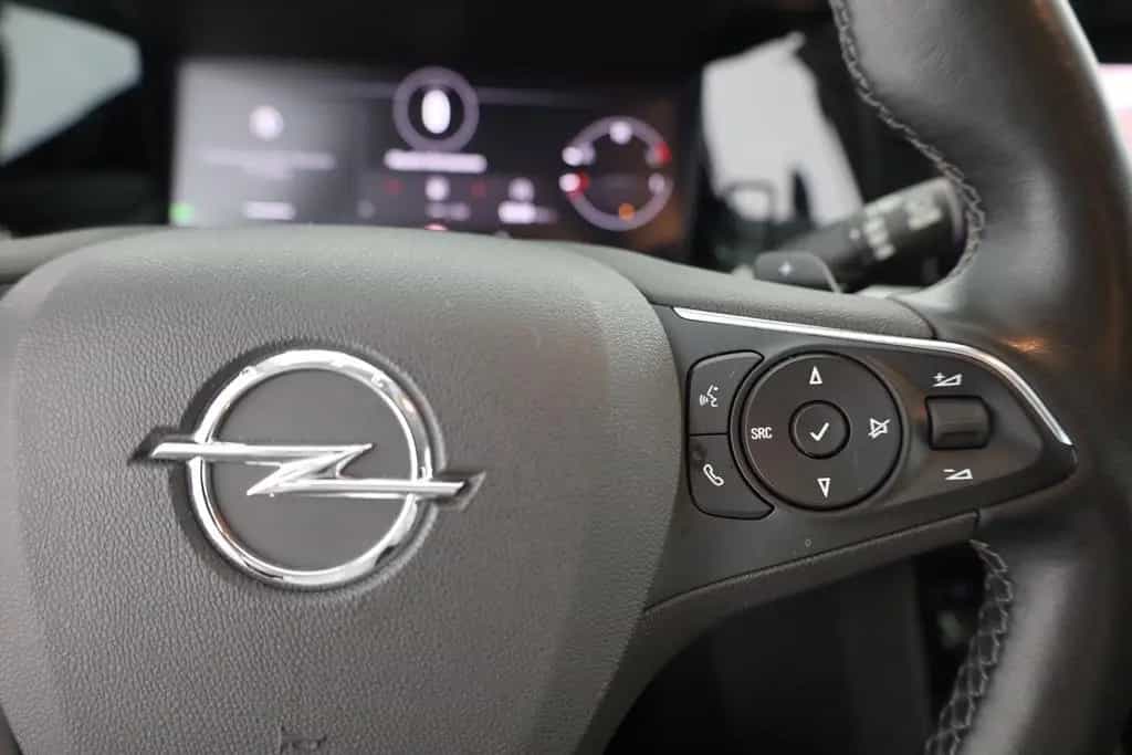 Opel Grandland 1.2DI Turbo Aut. LED Navi Kamera 02/2023-photo-17