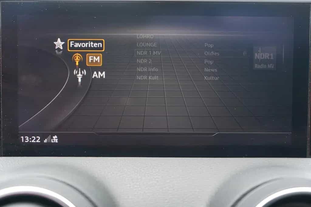 Audi Q2 1.0 TFSI ultra LED Navi Virtual Cockpit ACC 05/2017-photo-16