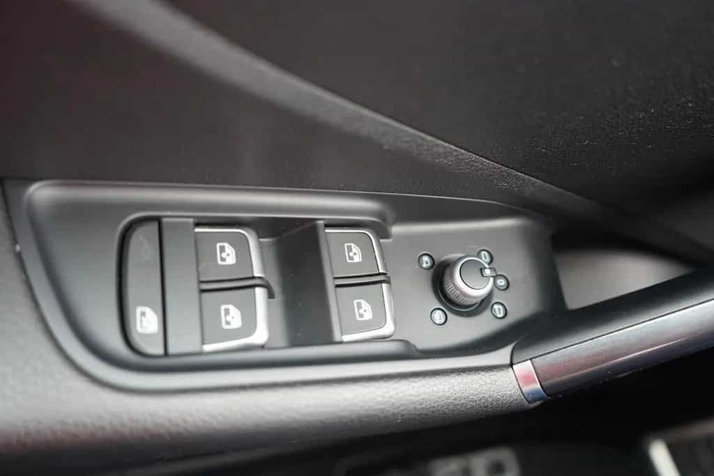 Audi Q2 1.0 TFSI ultra LED Navi Virtual Cockpit ACC 05/2017-photo-32