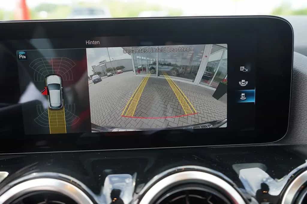Mercedes-Benz GLA 200 Style DAB AHK el. Heckklappe Kamera Navi 11/2020-photo-12
