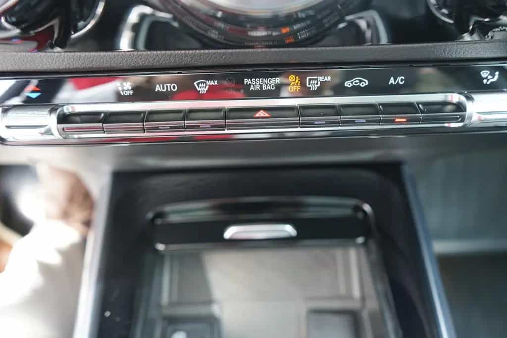 Mercedes-Benz GLA 200 Style DAB AHK el. Heckklappe Kamera Navi 11/2020-photo-14