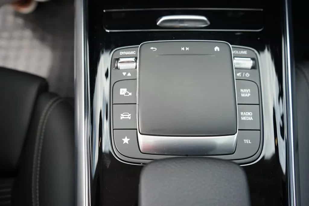 Mercedes-Benz GLA 200 Style DAB AHK el. Heckklappe Kamera Navi 11/2020-photo-15