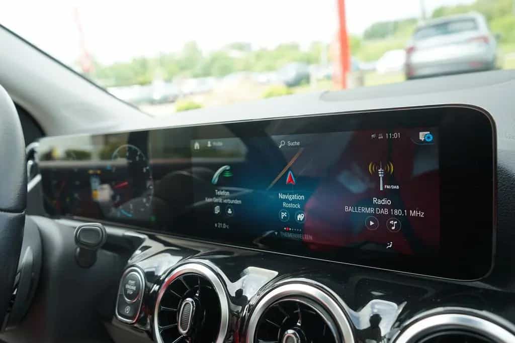 Mercedes-Benz GLA 200 Style DAB AHK el. Heckklappe Kamera Navi 11/2020-photo-17