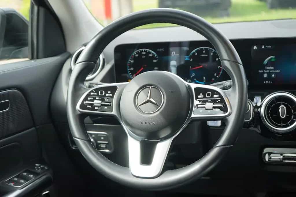 Mercedes-Benz GLA 200 Style DAB AHK el. Heckklappe Kamera Navi 11/2020-photo-18