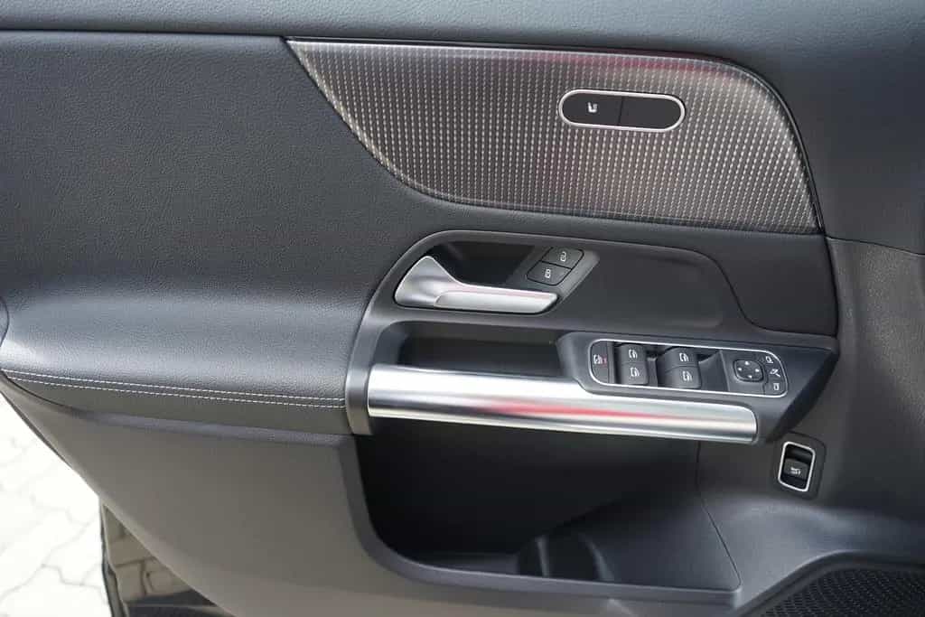 Mercedes-Benz GLA 200 Style DAB AHK el. Heckklappe Kamera Navi 11/2020-photo-25