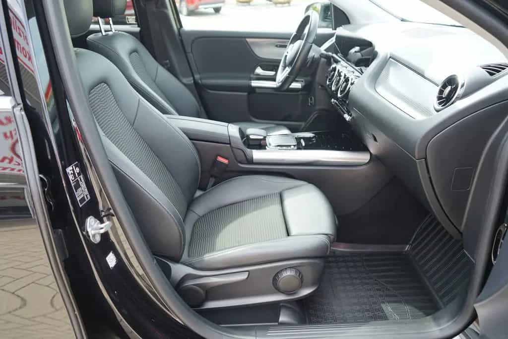 Mercedes-Benz GLA 200 Style DAB AHK el. Heckklappe Kamera Navi 11/2020-photo-28