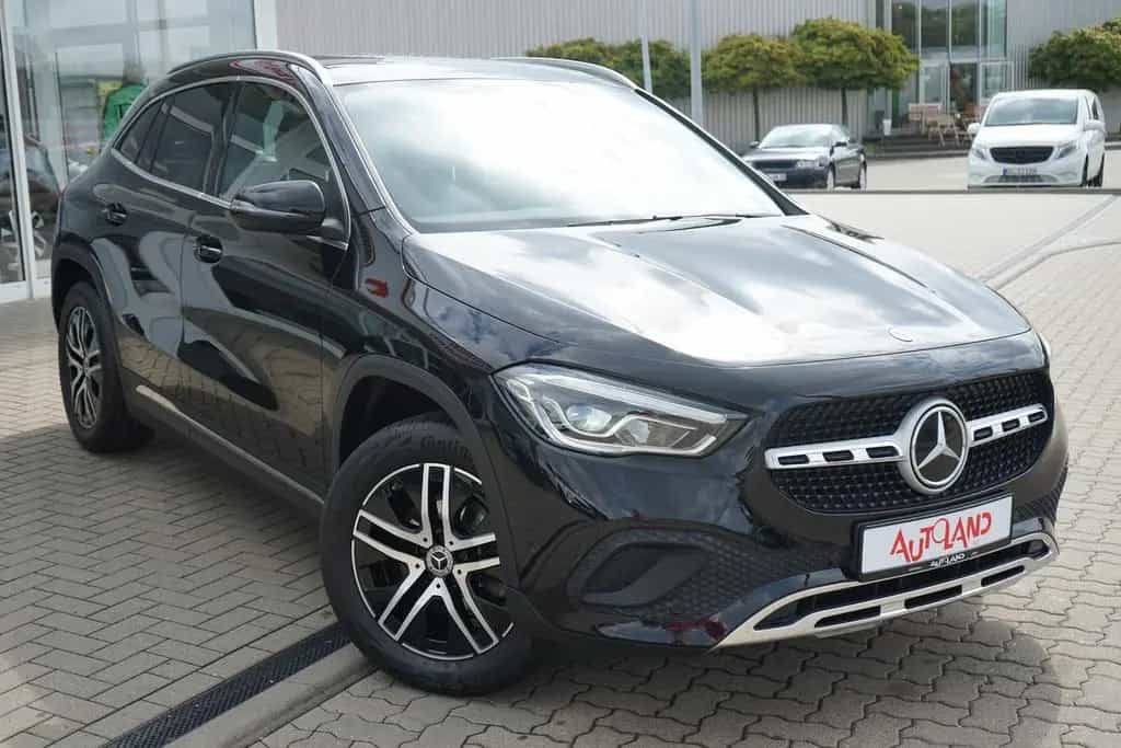 Mercedes-Benz GLA 200 Style DAB AHK el. Heckklappe Kamera Navi 11/2020-photo-3