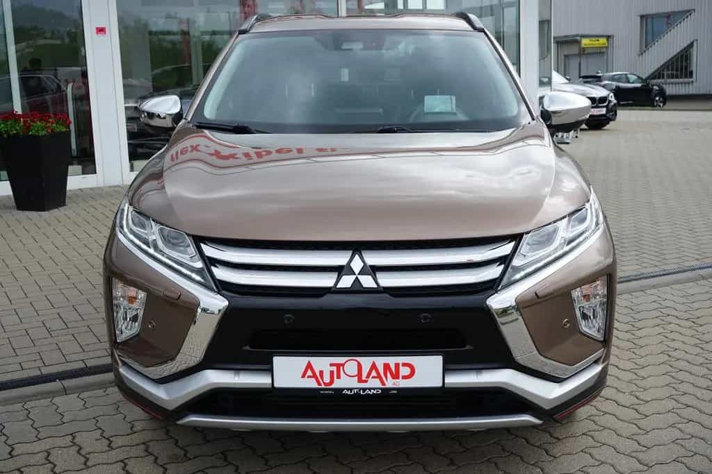 Mitsubishi Eclipse Cross 1.5 T-MIVEC LED Navi Leder AHK PDC 01/2018-photo-2