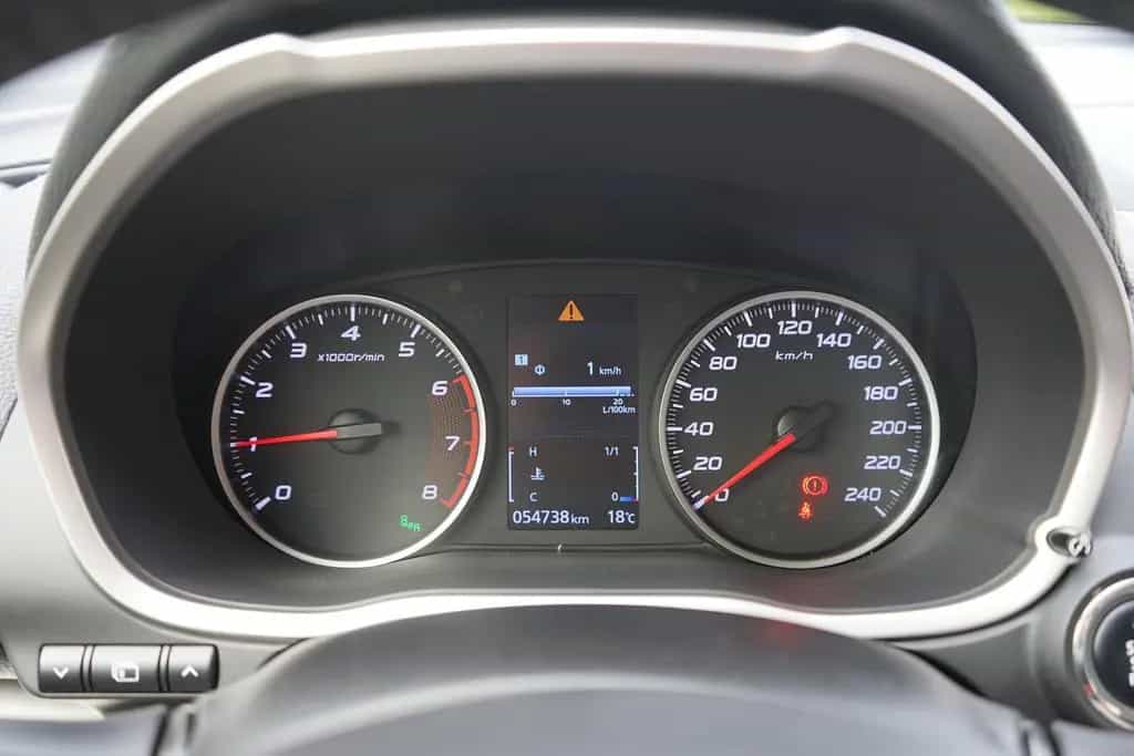 Mitsubishi Eclipse Cross 1.5 T-MIVEC LED Navi Leder AHK PDC 01/2018-photo-24