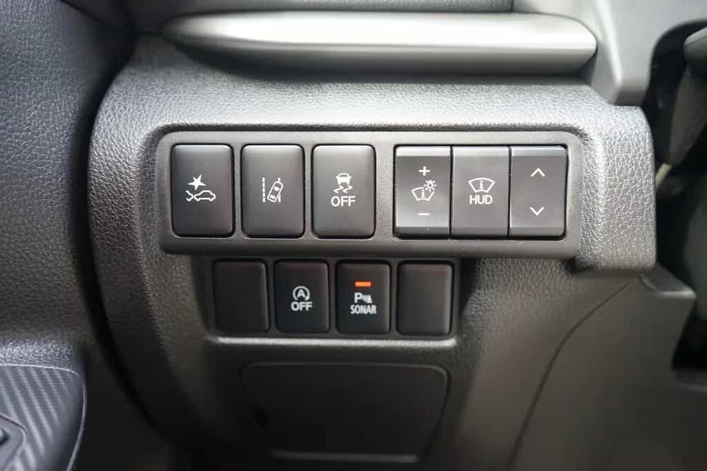 Mitsubishi Eclipse Cross 1.5 T-MIVEC LED Navi Leder AHK PDC 01/2018-photo-31