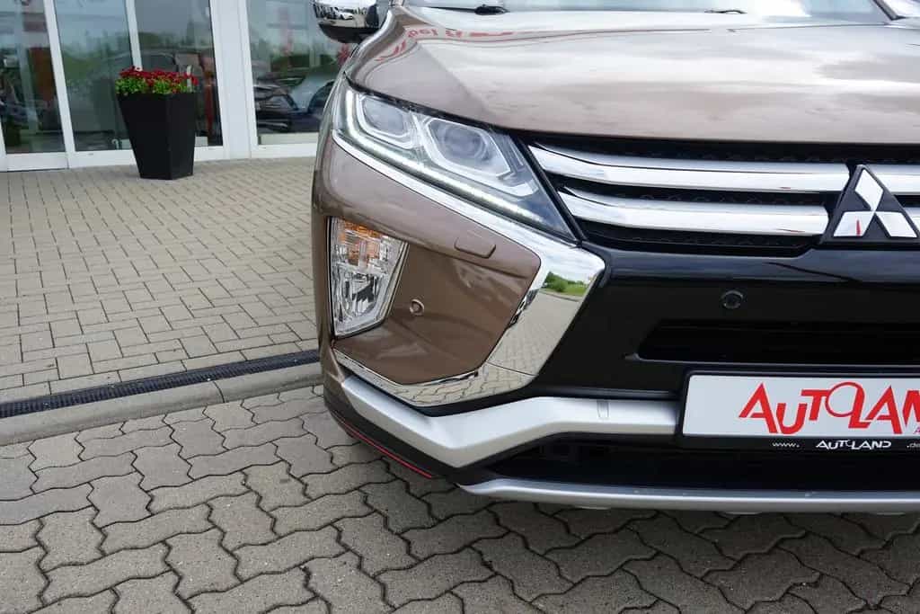 Mitsubishi Eclipse Cross 1.5 T-MIVEC LED Navi Leder AHK PDC 01/2018-photo-41