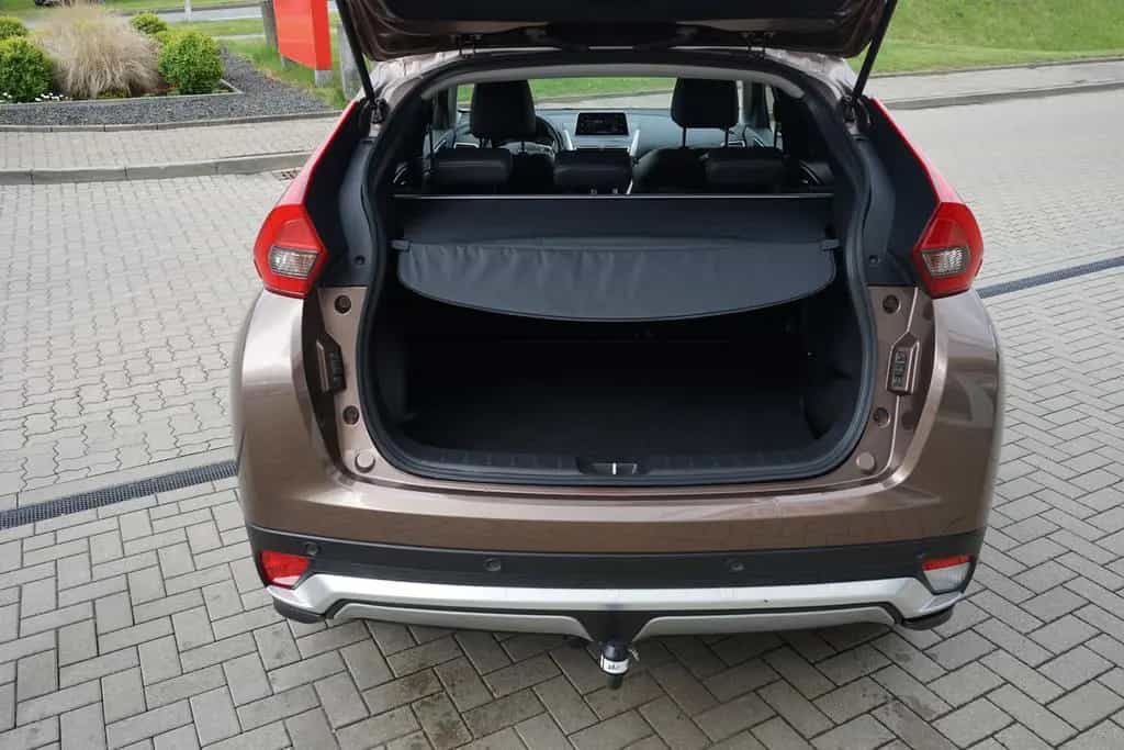 Mitsubishi Eclipse Cross 1.5 T-MIVEC LED Navi Leder AHK PDC 01/2018-photo-43