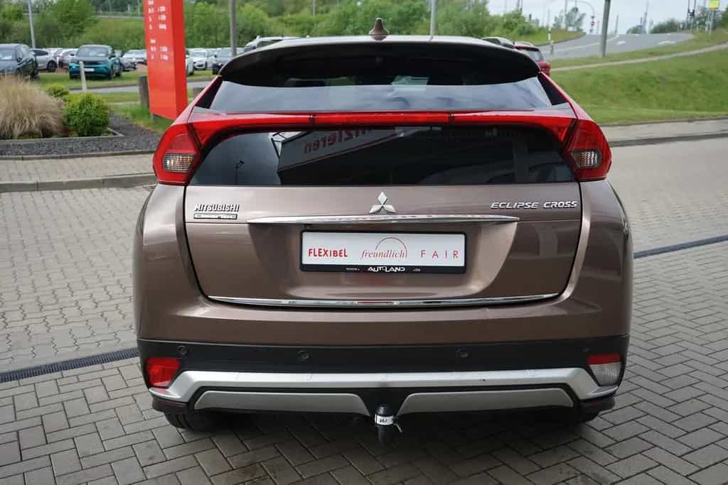 Mitsubishi Eclipse Cross 1.5 T-MIVEC LED Navi Leder AHK PDC 01/2018-photo-6