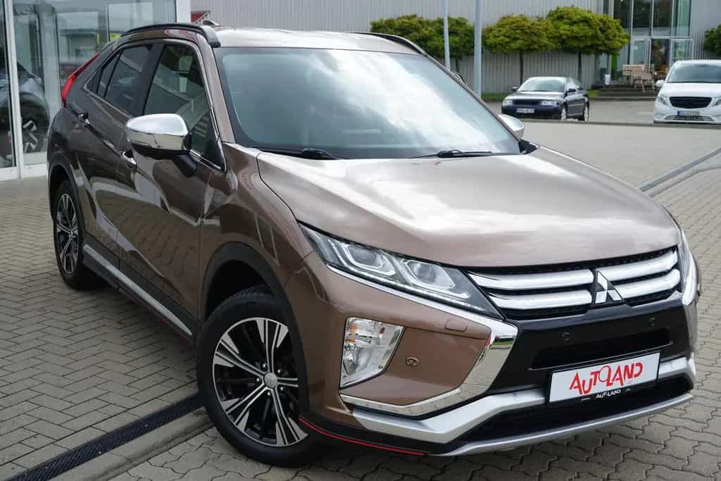 Mitsubishi Eclipse Cross 1.5 T-MIVEC LED Navi Leder AHK PDC 01/2018-photo-8