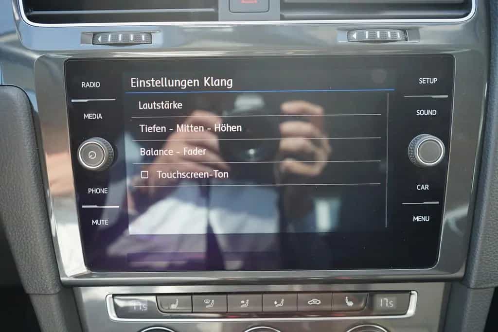 Volkswagen Golf VII 1.0 Comfortline Sitzheizung PDC USB 09/2019-photo-16