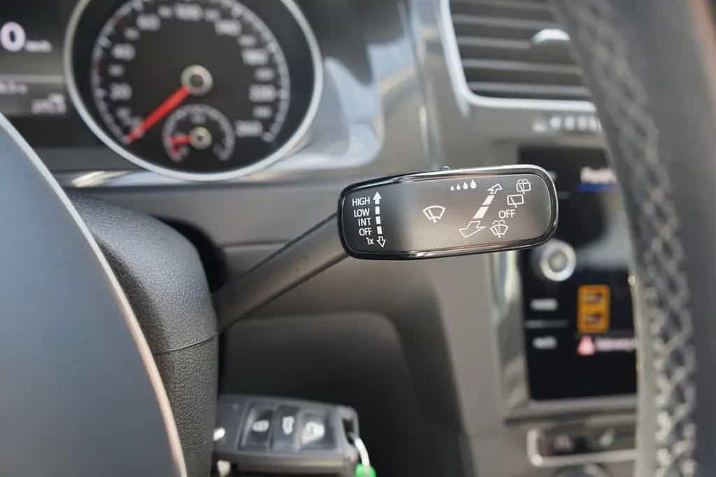 Volkswagen Golf VII 1.0 Comfortline Sitzheizung PDC USB 09/2019-photo-23