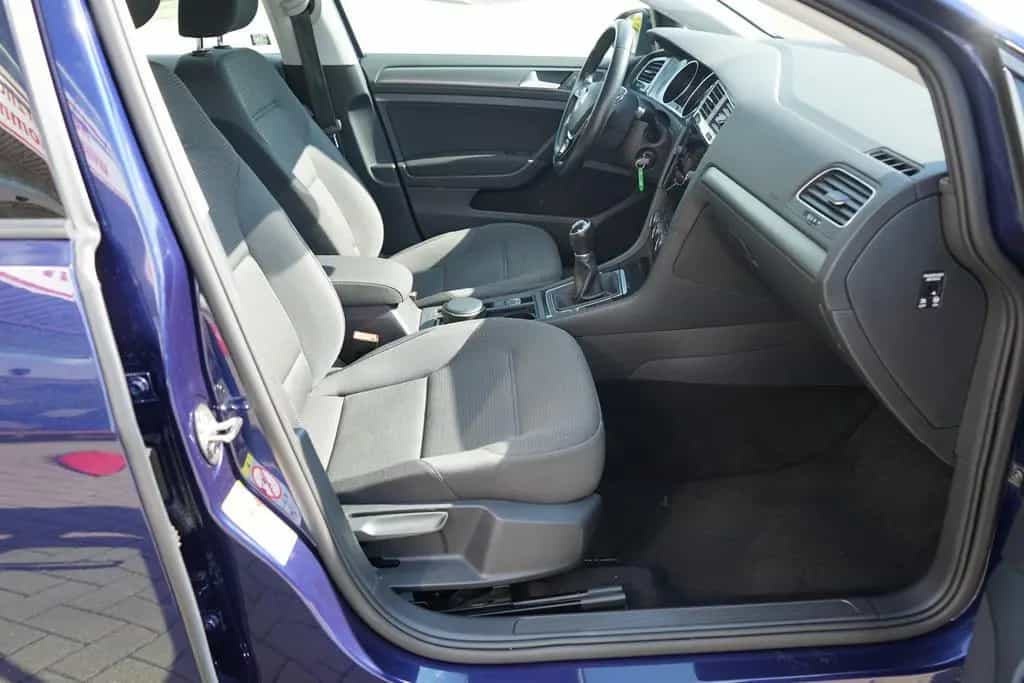 Volkswagen Golf VII 1.0 Comfortline Sitzheizung PDC USB 09/2019-photo-31