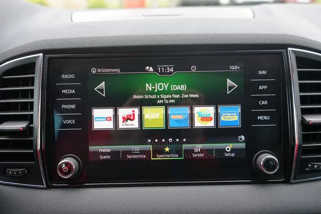 Skoda Karoq Drive 125 SmartLink Totwinkel Keyless ACC 10/2020-photo-13