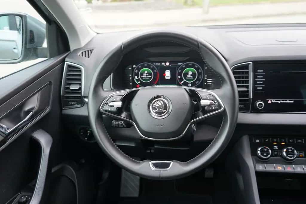 Skoda Karoq Drive 125 SmartLink Totwinkel Keyless ACC 10/2020-photo-22