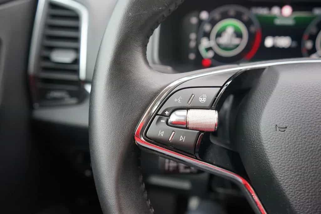 Skoda Karoq Drive 125 SmartLink Totwinkel Keyless ACC 10/2020-photo-24