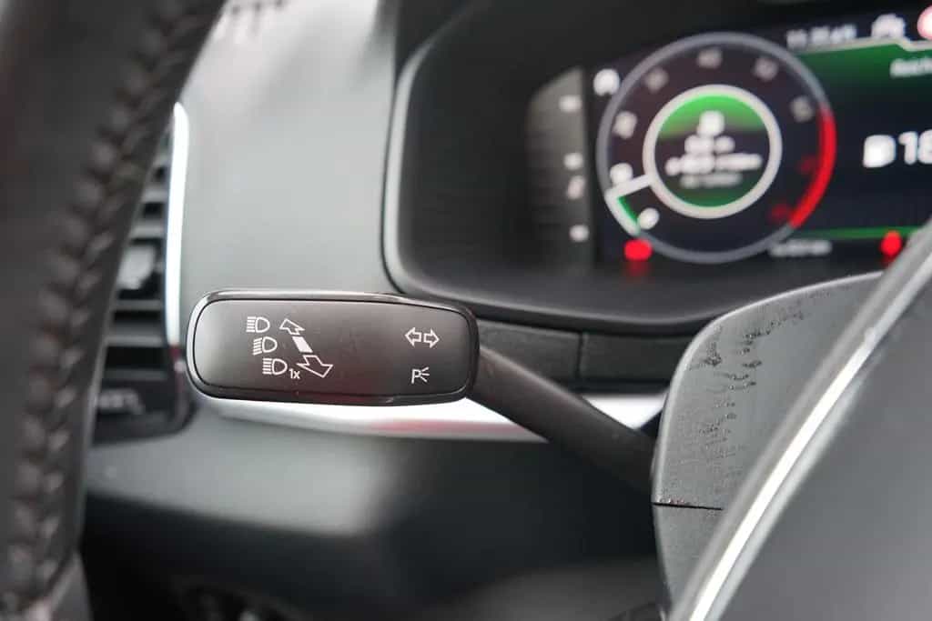 Skoda Karoq Drive 125 SmartLink Totwinkel Keyless ACC 10/2020-photo-27