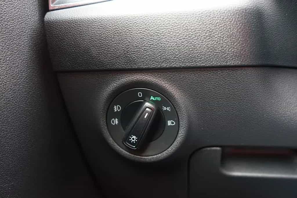 Skoda Karoq Drive 125 SmartLink Totwinkel Keyless ACC 10/2020-photo-29