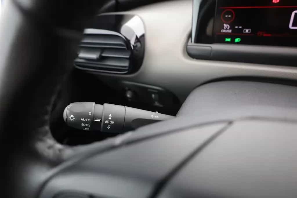 Citroën C4 Cactus 1.2 Aut. Shine Navi Pano Kamera DAB 11/2018-photo-18