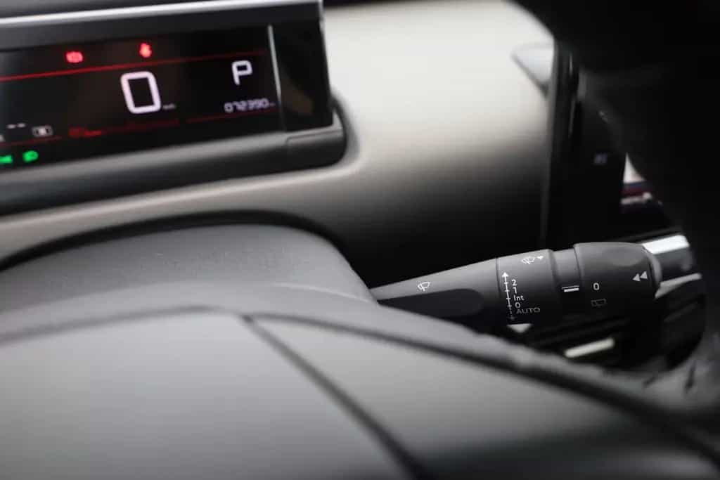 Citroën C4 Cactus 1.2 Aut. Shine Navi Pano Kamera DAB 11/2018-photo-19