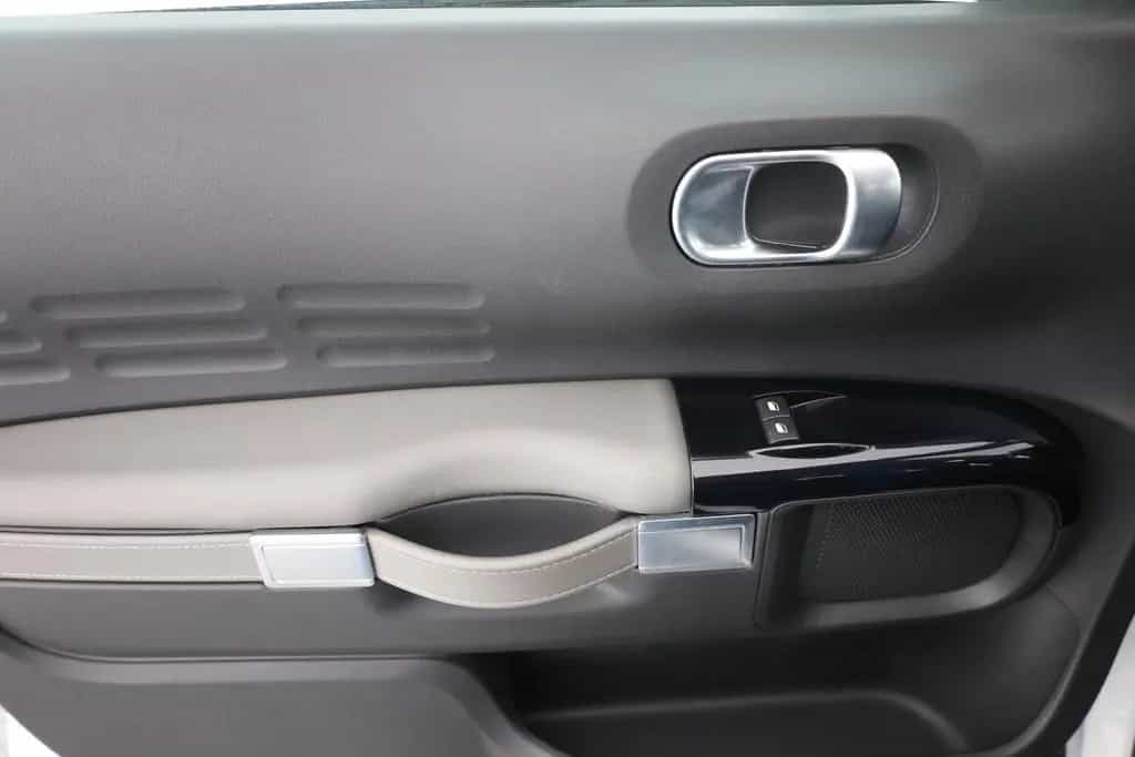 Citroën C4 Cactus 1.2 Aut. Shine Navi Pano Kamera DAB 11/2018-photo-21