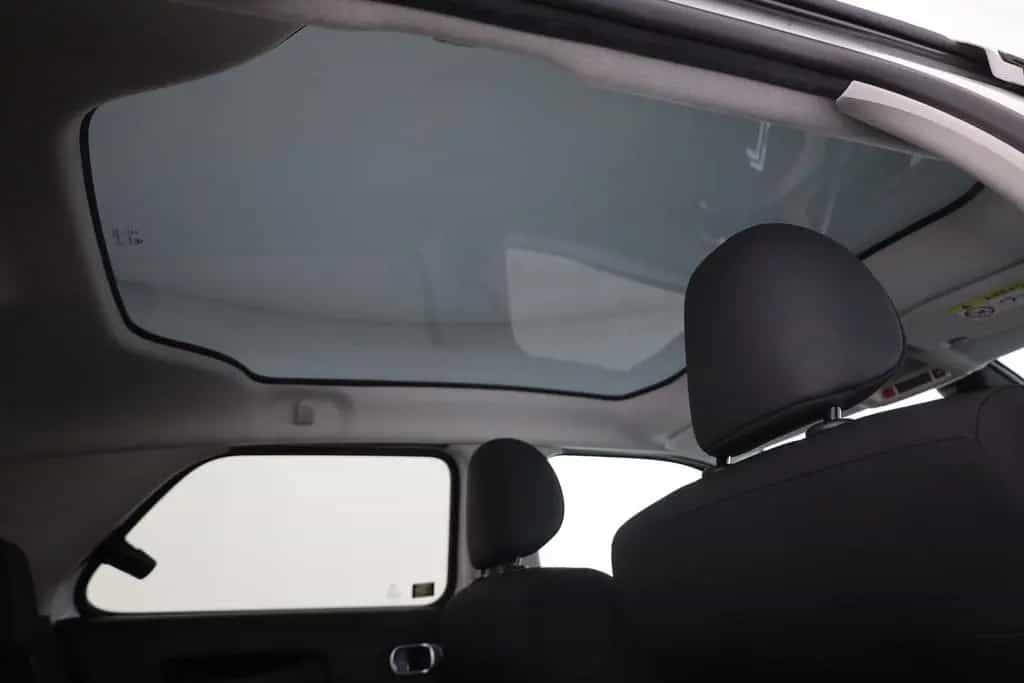 Citroën C4 Cactus 1.2 Aut. Shine Navi Pano Kamera DAB 11/2018-photo-27
