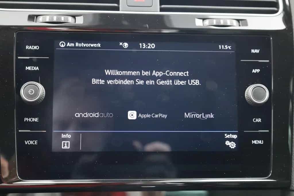 Volkswagen Golf VII 1.5 TSI R-Line Highline ACC Navi AHK 07/2019-photo-13