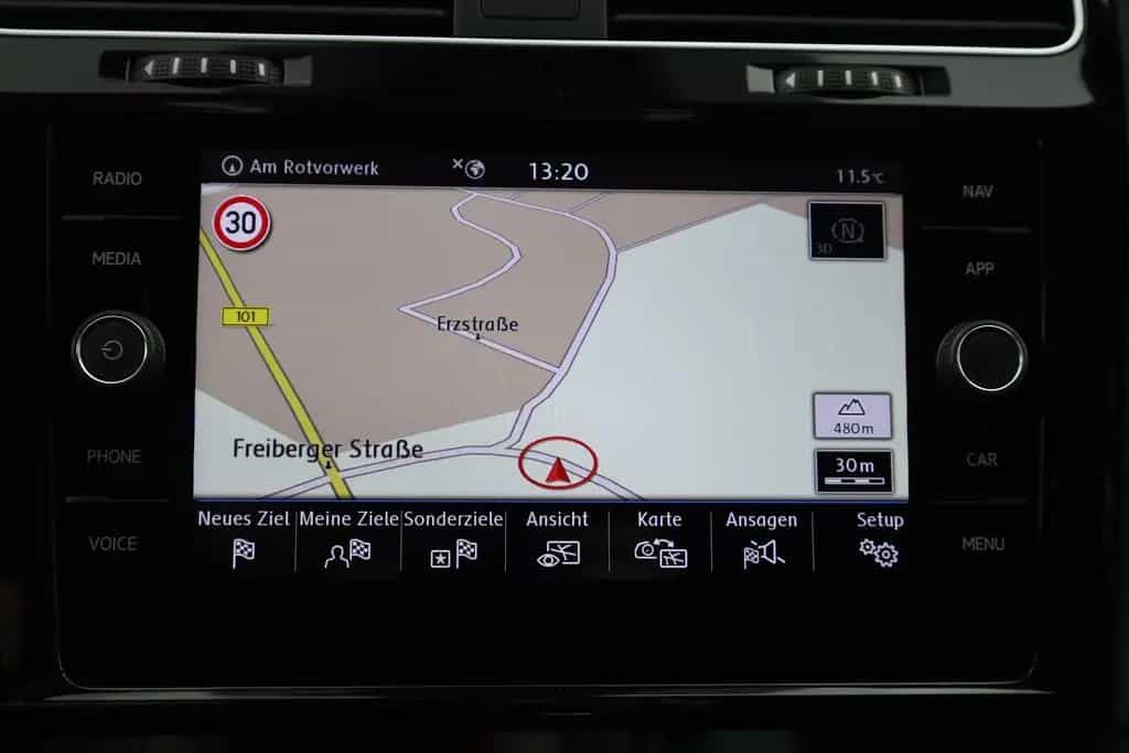 Volkswagen Golf VII 1.5 TSI R-Line Highline ACC Navi AHK 07/2019-photo-14