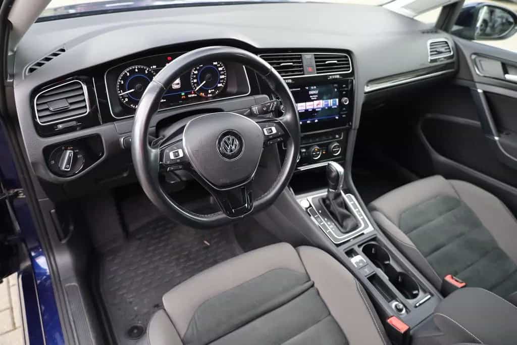 Volkswagen Golf VII 1.5 TSI R-Line Highline ACC Navi AHK 07/2019-photo-7