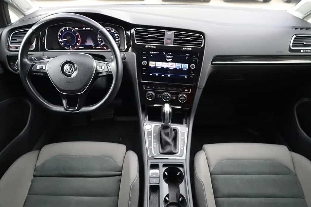 Volkswagen Golf VII 1.5 TSI R-Line Highline ACC Navi AHK 07/2019-photo-8