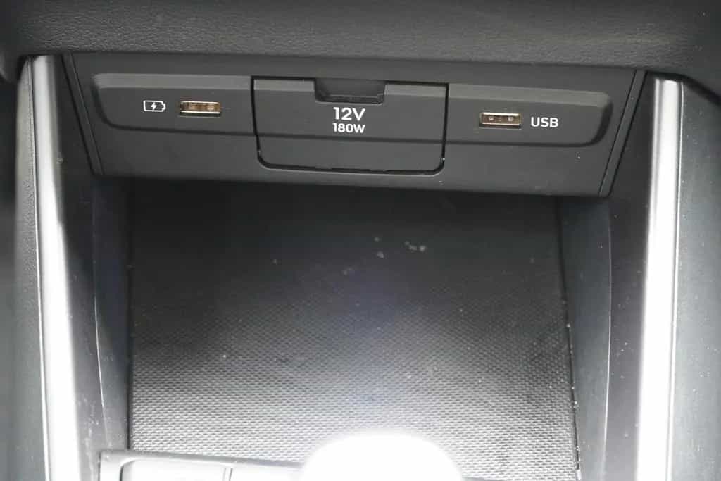 Hyundai BAYON 1.0 T-GDI Intro LED Navi Bose Spurhalte 05/2021-photo-14
