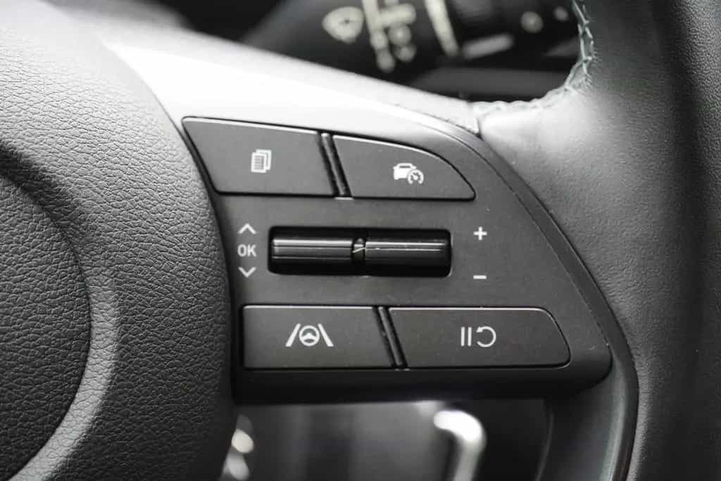 Hyundai BAYON 1.0 T-GDI Intro LED Navi Bose Spurhalte 05/2021-photo-18