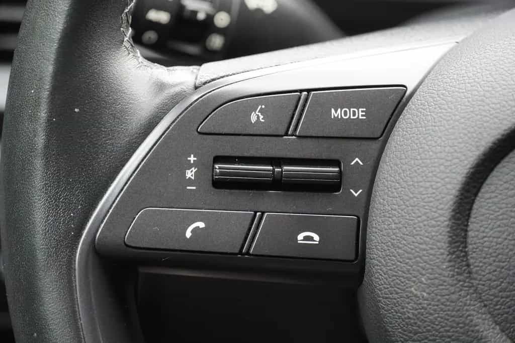 Hyundai BAYON 1.0 T-GDI Intro LED Navi Bose Spurhalte 05/2021-photo-19